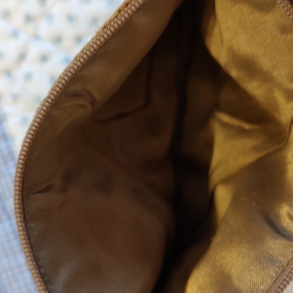 Crochet Tiny Zip Purse 6 1/4" wide x 5" tall with silky lining. - Picture 4 of 5